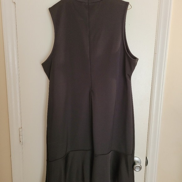 Black zippered mock neck dress with ruffle on hem - Picture 5 of 6